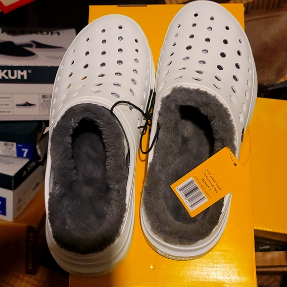 Joybees Cozy Clog Women's Faux Fur Lined Comfort Slip On white - Picture 2 of 3